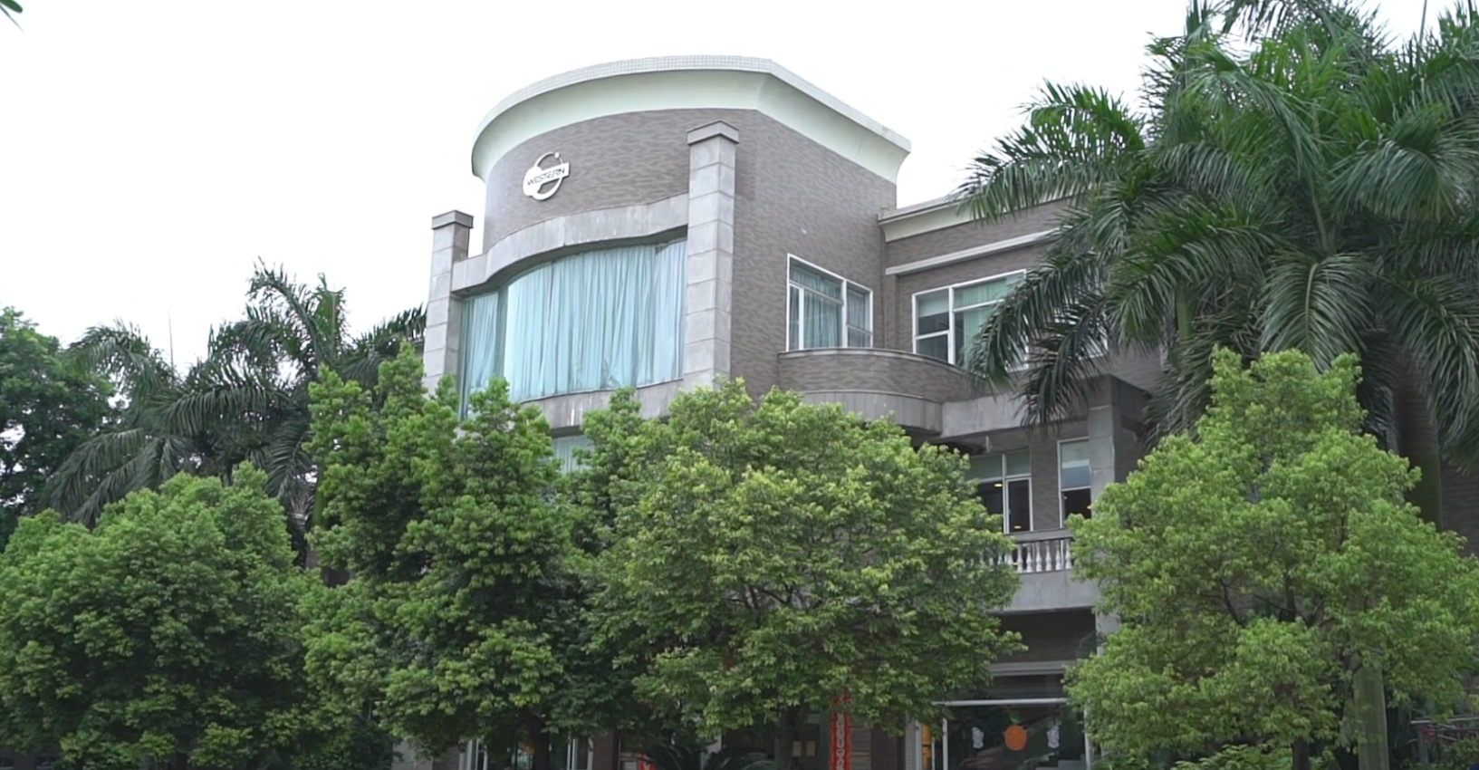 1652407811166798.png 公司正側面.png